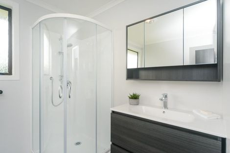 Photo of property in 8 Adams Place, Kelvin Grove, Palmerston North, 4414