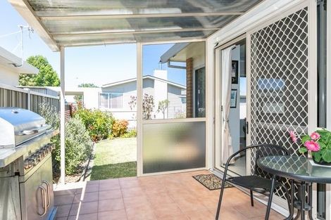Photo of property in 2/38 Neeve Road, Taradale, Napier, 4112