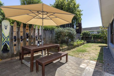 Photo of property in 2 Kanawa Street, Waikanae, 5036