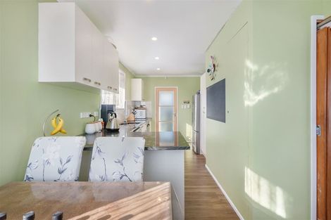 Photo of property in 99 Cargill Street, Papakura, 2110