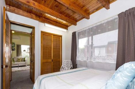 Photo of property in 21 Rogan Street, Mount Roskill, Auckland, 1041