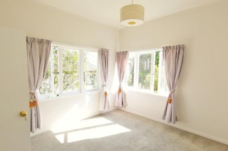 Photo of property in 1 Gilliam Street, New Lynn, Auckland, 0600
