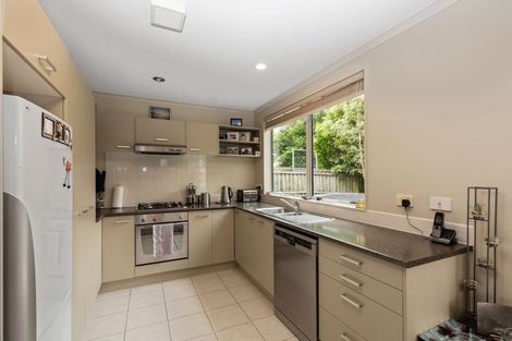 Photo of property in 16 Bruce Pulman Drive, Takanini, 2112