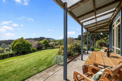 Photo of property in 211 Smart Road, Hillsborough, New Plymouth, 4372