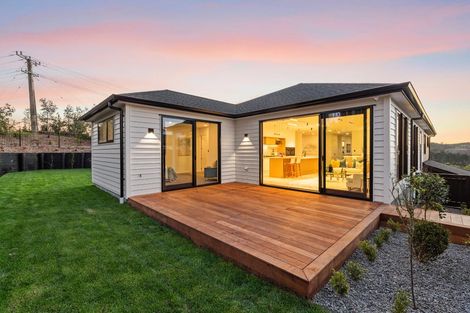 Photo of property in 36 Skulander Crescent, Orewa, 0931