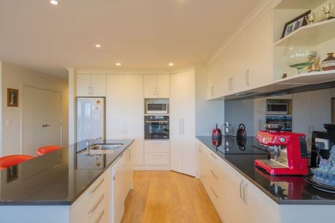 Photo of property in 158 Centennial Drive, Whitianga, 3510