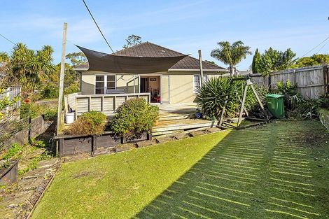 Photo of property in 6 Glengarry Road, Glen Eden, Auckland, 0602