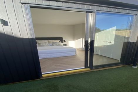 Photo of property in 2/11 Lewis Road, Pakuranga, Auckland, 2010