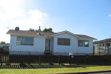 Photo of property in 17 Tilbrook Place, Papakura, 2110
