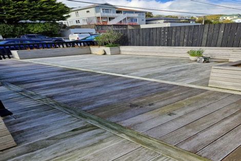 Photo of property in 102 Clyde Street, Island Bay, Wellington, 6023