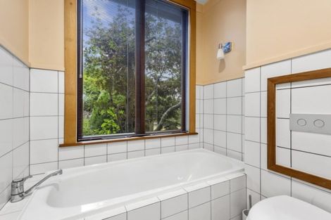 Photo of property in 23 Golf Road, Heretaunga, Upper Hutt, 5018