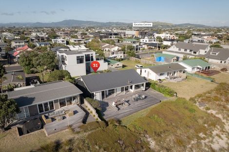 Photo of property in 31 Karewa Parade, Papamoa Beach, Papamoa, 3118