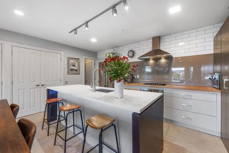 Photo of property in 24 Leneford Drive, East Tamaki, Auckland, 2013