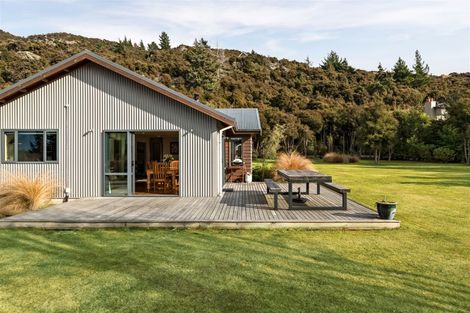 Photo of property in 30 Rockhaven, Albert Town, Wanaka, 9305