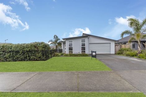 Photo of property in 5 Hooton Drive, Huapai, Kumeu, 0810