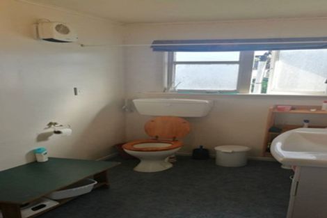 Photo of property in 77 Hoani Street, Northcote, Christchurch, 8052