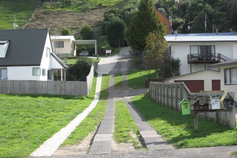 Photo of property in 17 Resolution Road, Welcome Bay, Tauranga, 3112