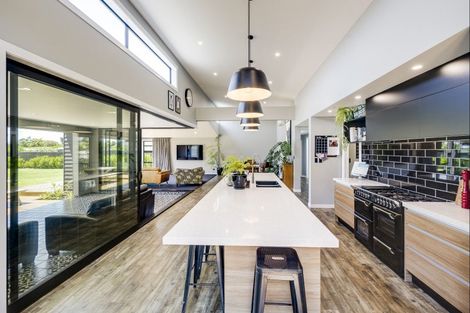 Photo of property in 68 Mcelwee Street, Jervoistown, Napier, 4112