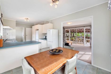 Photo of property in 4 Snowden Place, Opaheke, Papakura, 2113