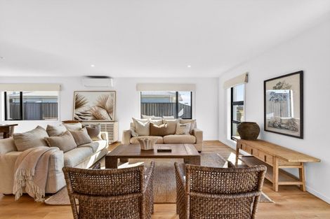 Photo of property in 49 Wai Whatu Street, Meeanee, Napier, 4110