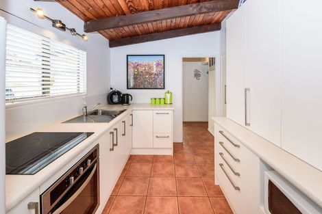 Photo of property in 36 Carnoustie Drive, Wattle Downs, Auckland, 2103