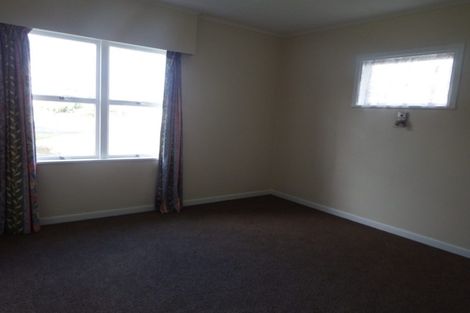 Photo of property in 2 Saint Leonard Street, Saint Johns Hill, Whanganui, 4501