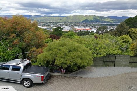 Photo of property in 29 Stanhope Grove, Korokoro, Lower Hutt, 5012