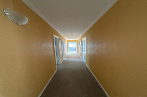 Photo of property in 18 Park Road, West End, Palmerston North, 4412