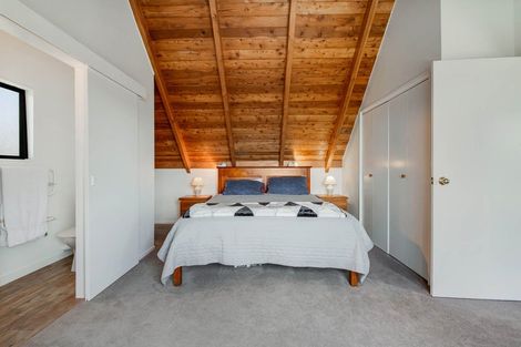 Photo of property in 18 Kotuku Place, Snells Beach, 0920