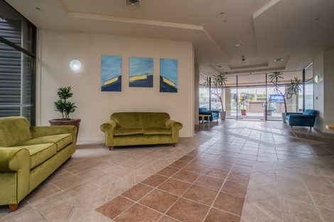 Photo of property in The Rennaissance, 11h/18 Ronwood Avenue, Manukau, Auckland, 2104