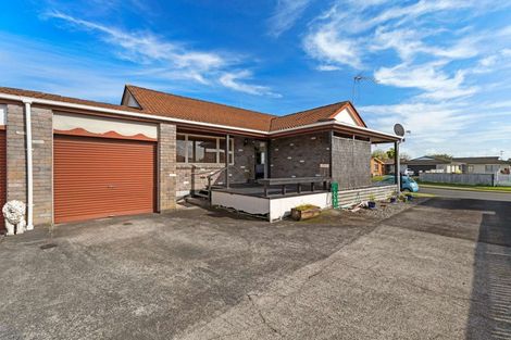 Photo of property in 22 Norfolk Rise, Waiuku, 2123