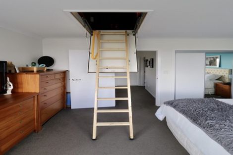 Photo of property in 11f Clearwater Cove, West Harbour, Auckland, 0618