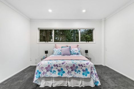 Photo of property in 354 Forest Hill Road, Waiatarua, Auckland, 0612