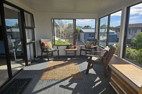 Photo of property in 12 Arohia Place, Snells Beach, 0920