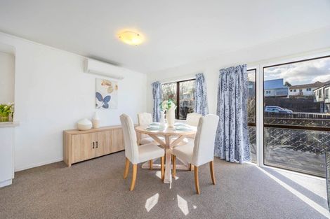 Photo of property in 2/2 Tacitus Place, Totara Vale, Auckland, 0629