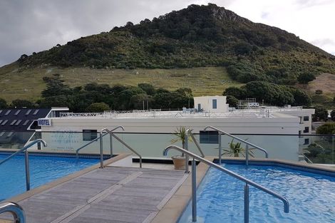 Photo of property in 2/6 Marine Parade, Mount Maunganui, 3116