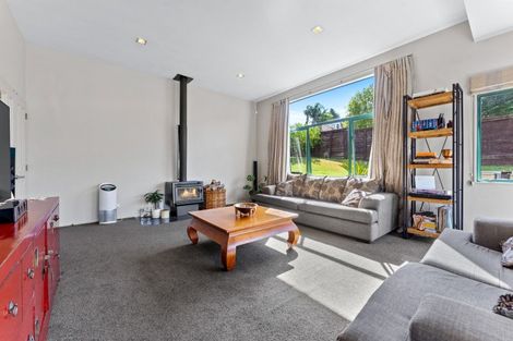 Photo of property in 34 Lagoon Way, West Harbour, Auckland, 0618