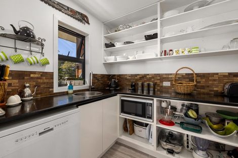 Photo of property in 65 Jamesons Esplanade, Haruru, 0204