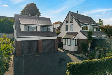 Photo of property in 27 Cherub Place, West Harbour, Auckland, 0618