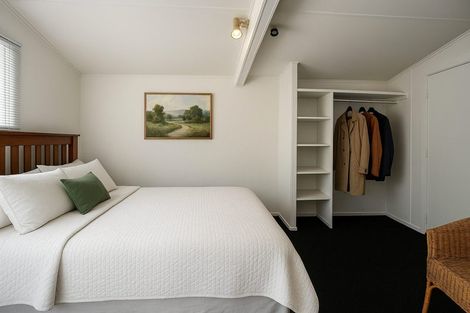 Photo of property in 62 Chatham Avenue, Paremoremo, Auckland, 0632