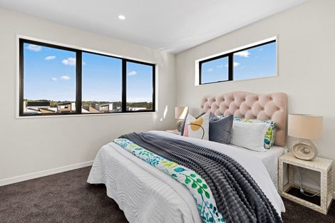 Photo of property in 7/86 Fred Taylor Drive, Westgate, Auckland, 0814