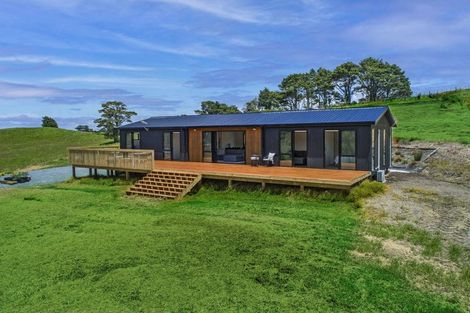 Photo of property in 37 Judd Road, Maungaturoto, 0520