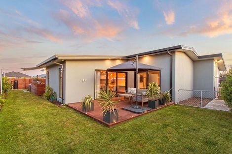 Photo of property in 34 Ellesmere Street, Marshland, Christchurch, 8083