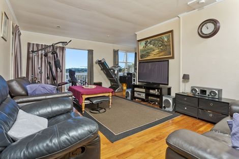 Photo of property in 23 Japonica Drive, Beach Haven, Auckland, 0626