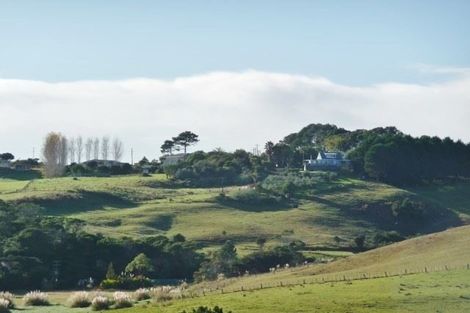 Photo of property in 13 Christine Drive, Coopers Beach, 0420