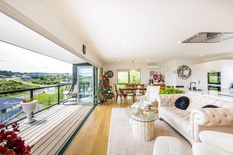 Photo of property in 121 Cashmere Drive, Fitzherbert, Palmerston North, 4410