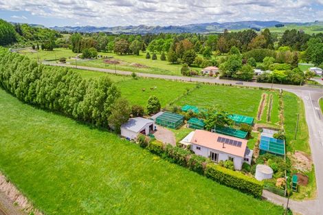 Photo of property in 10 Ruawhata Road, Mangatainoka, Pahiatua, 4982
