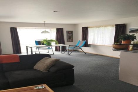Photo of property in 11 Phoenix Lane, Northcote, Christchurch, 8052