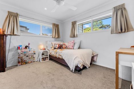 Photo of property in 10a Mackay Drive, Greenhithe, Auckland, 0632