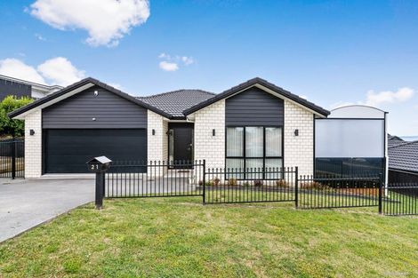 Photo of property in 21 Woodridge Drive, Stanmore Bay, Whangaparaoa, 0932